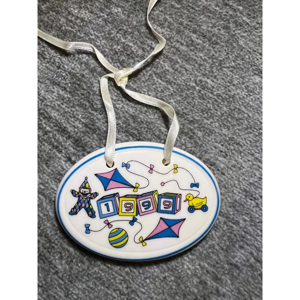 Longaberger Pottery Baby Tie-On 1999 White Ceramic Basket Charm Vintage